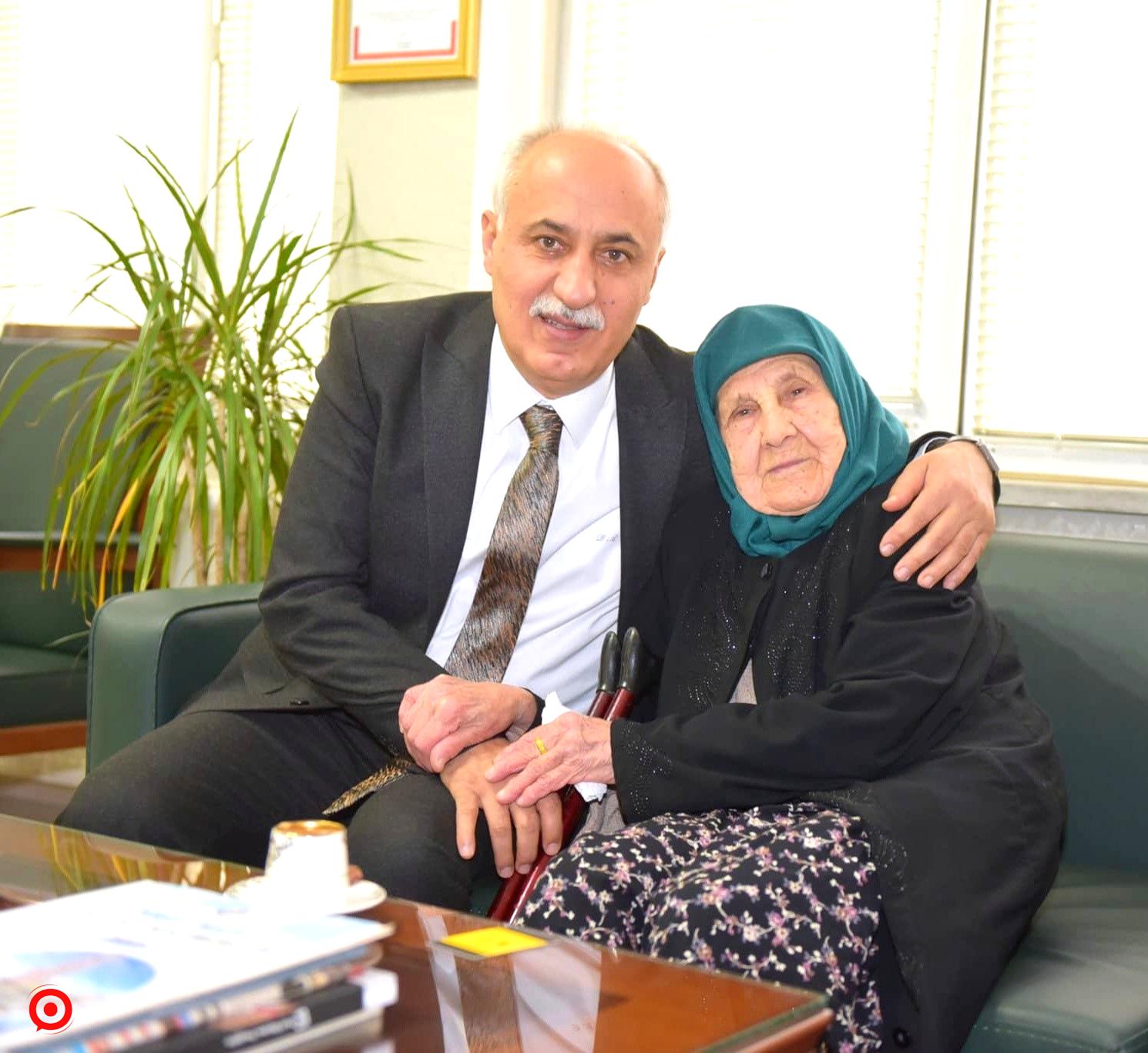 95 yaşındaki Fatma nine herkesi duygulandırdı