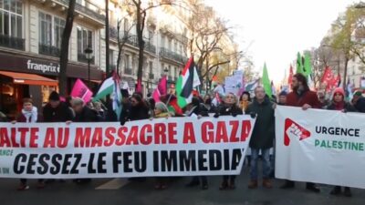 Paris’te Binlerce Kişi Gazze’de Ateşkes İçin Yürüdü