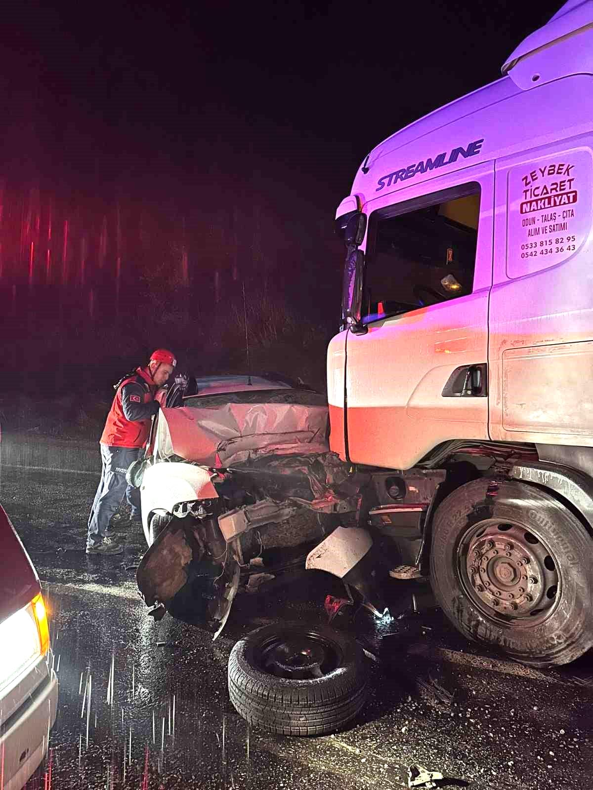 Balıkesir’de feci kaza: 3 ölü