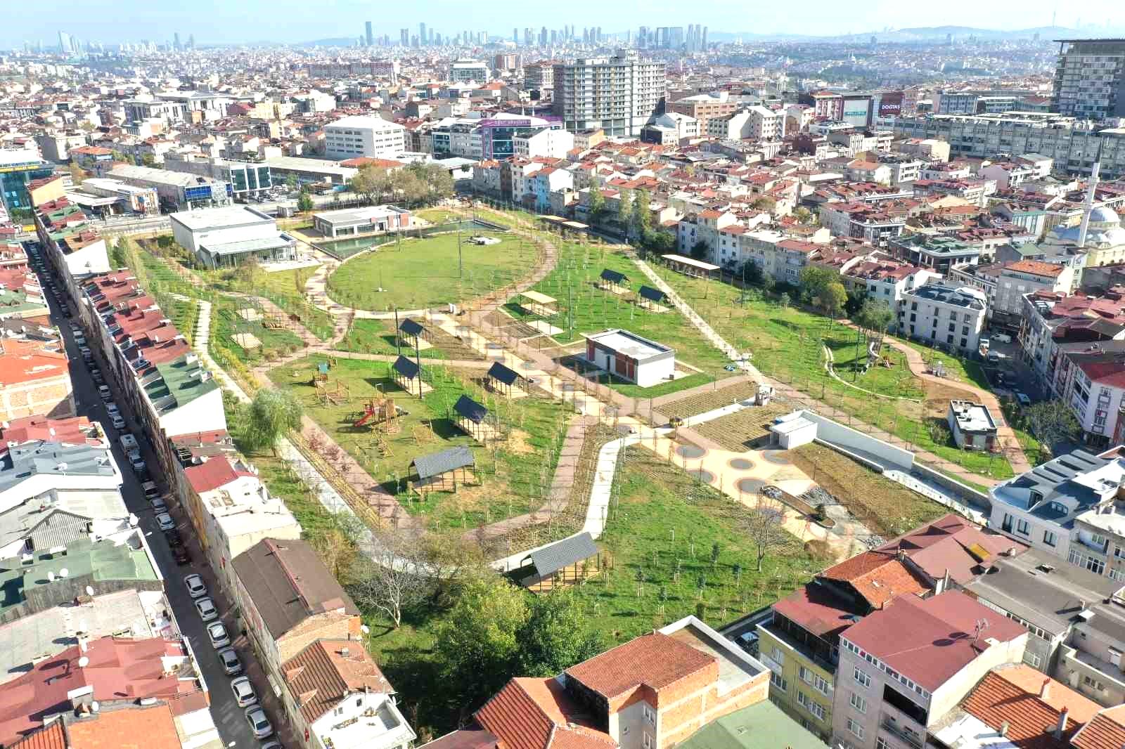 Başkan Atila Aydıner, dev konut ve AVM projesini millet bahçesine dönüştürdü