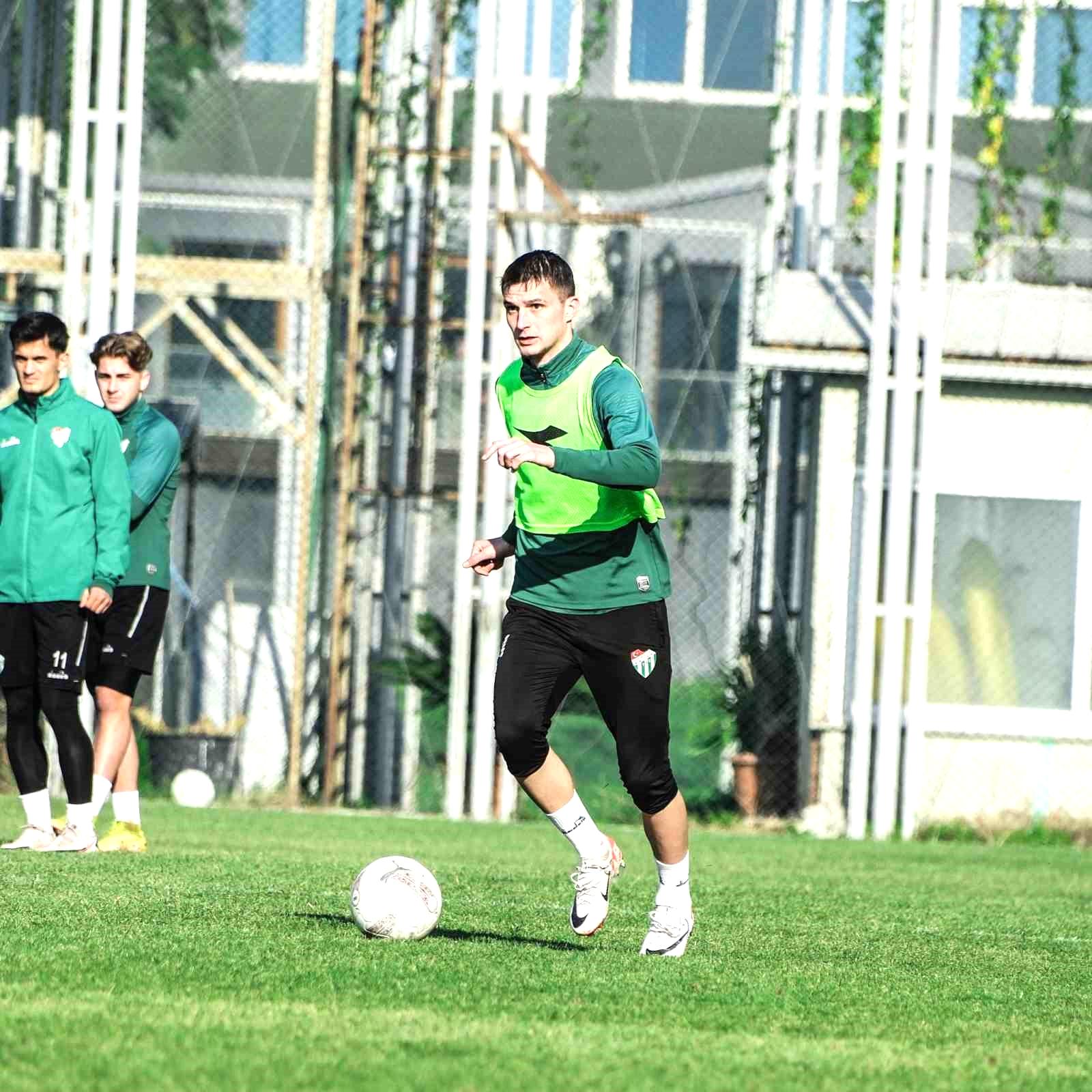 Bursaspor idman sonrası kampa girdi