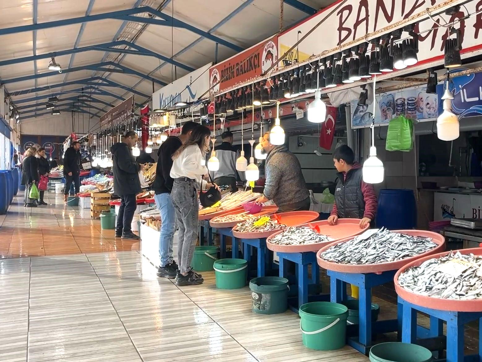 Büyük balık küçük balığı yiyemedi, hamsi bollaştı