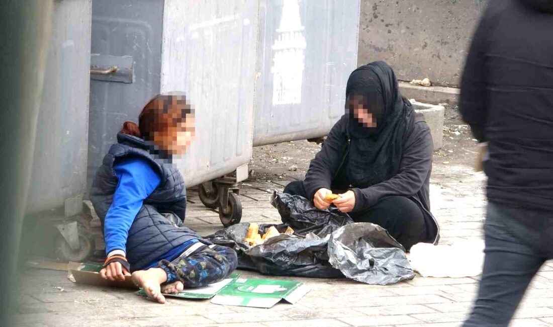 Karaköy’de çöpten yemek yeme