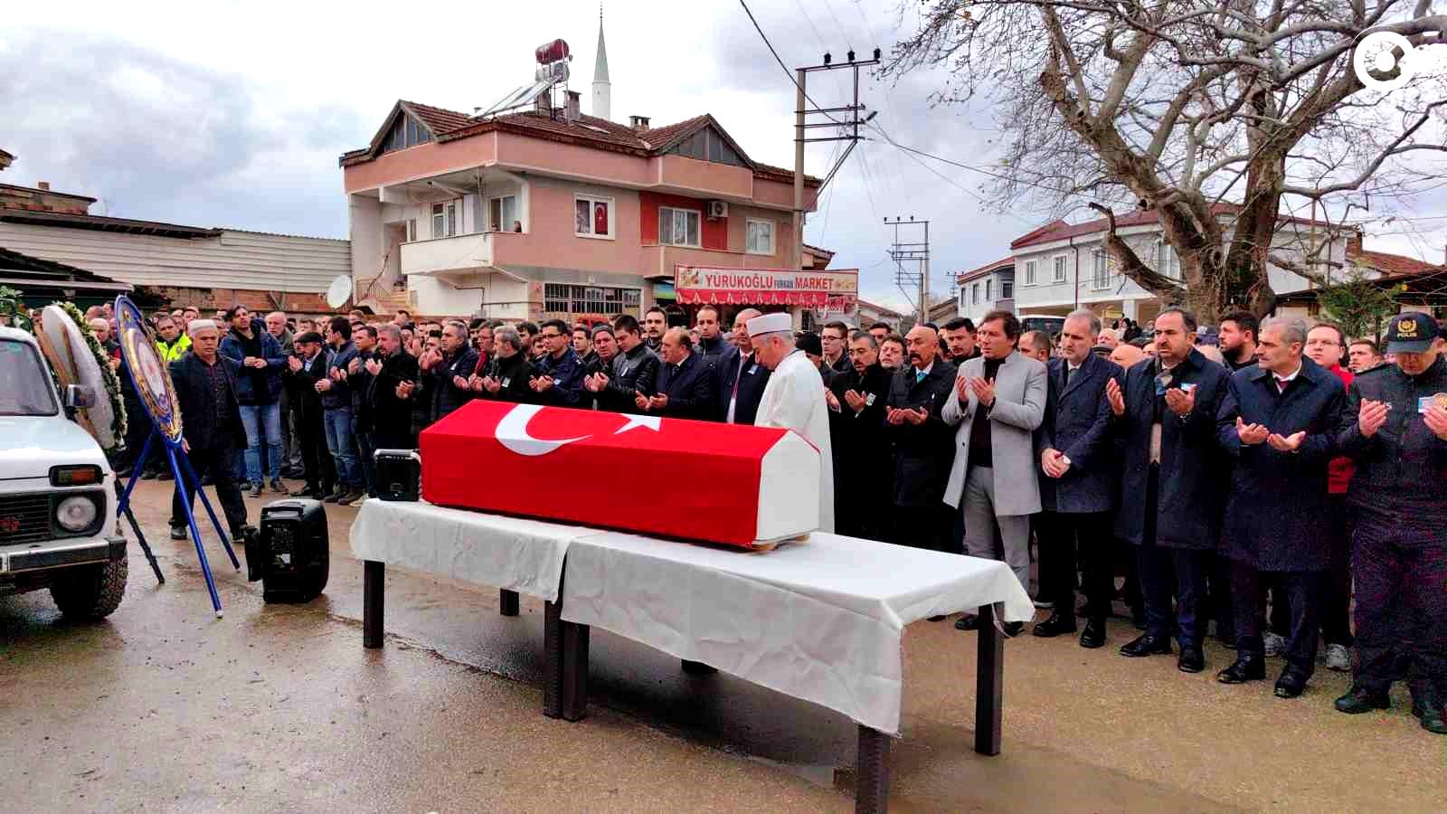 Cumhurbaşkanlığı koruma görevlisi polis son yolculuğa uğurlandı