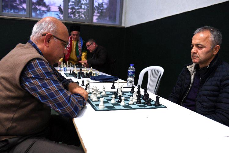 Dedeler ve torunlar Osmangazi’de satrançta yarıştı
