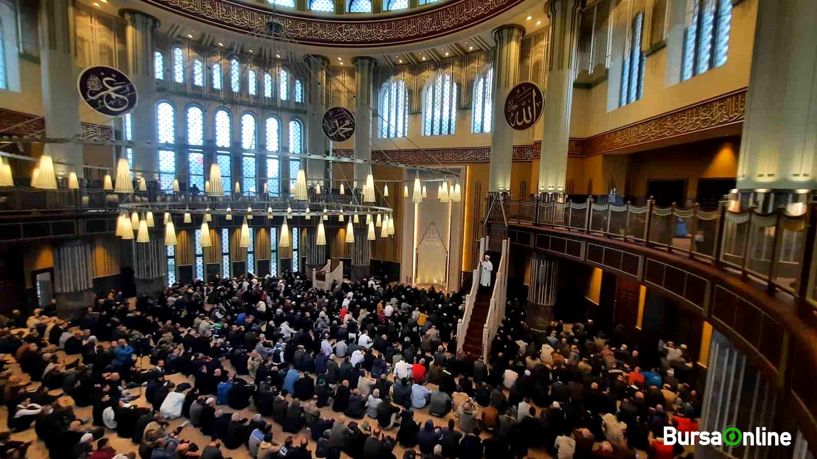 Diyanet İşleri Başkanı Ali Erbaş, Taksim Camii’nde hutbe verdi