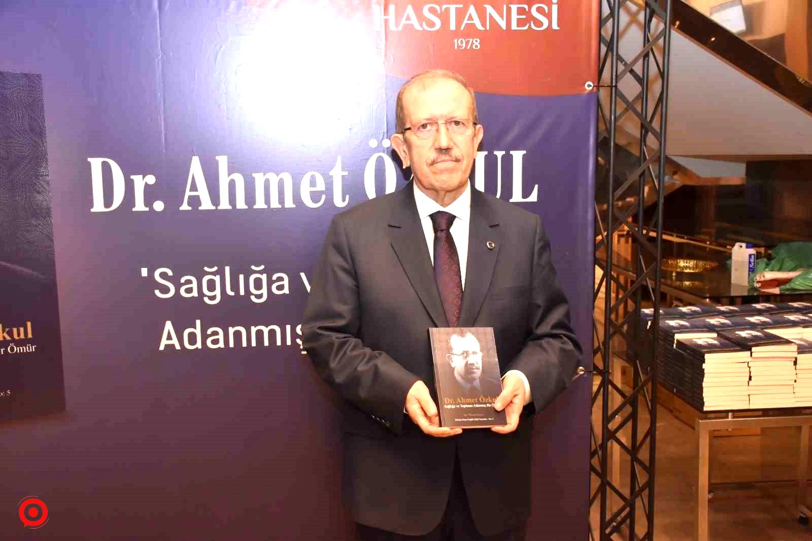 Dr. Ahmet Özkul tecrübelerini kitapta topladı