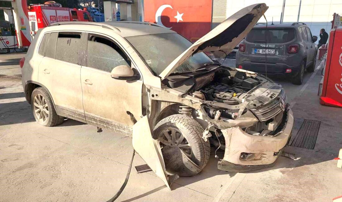 Eyüpsultan’da lüks otomobiliyle cadde