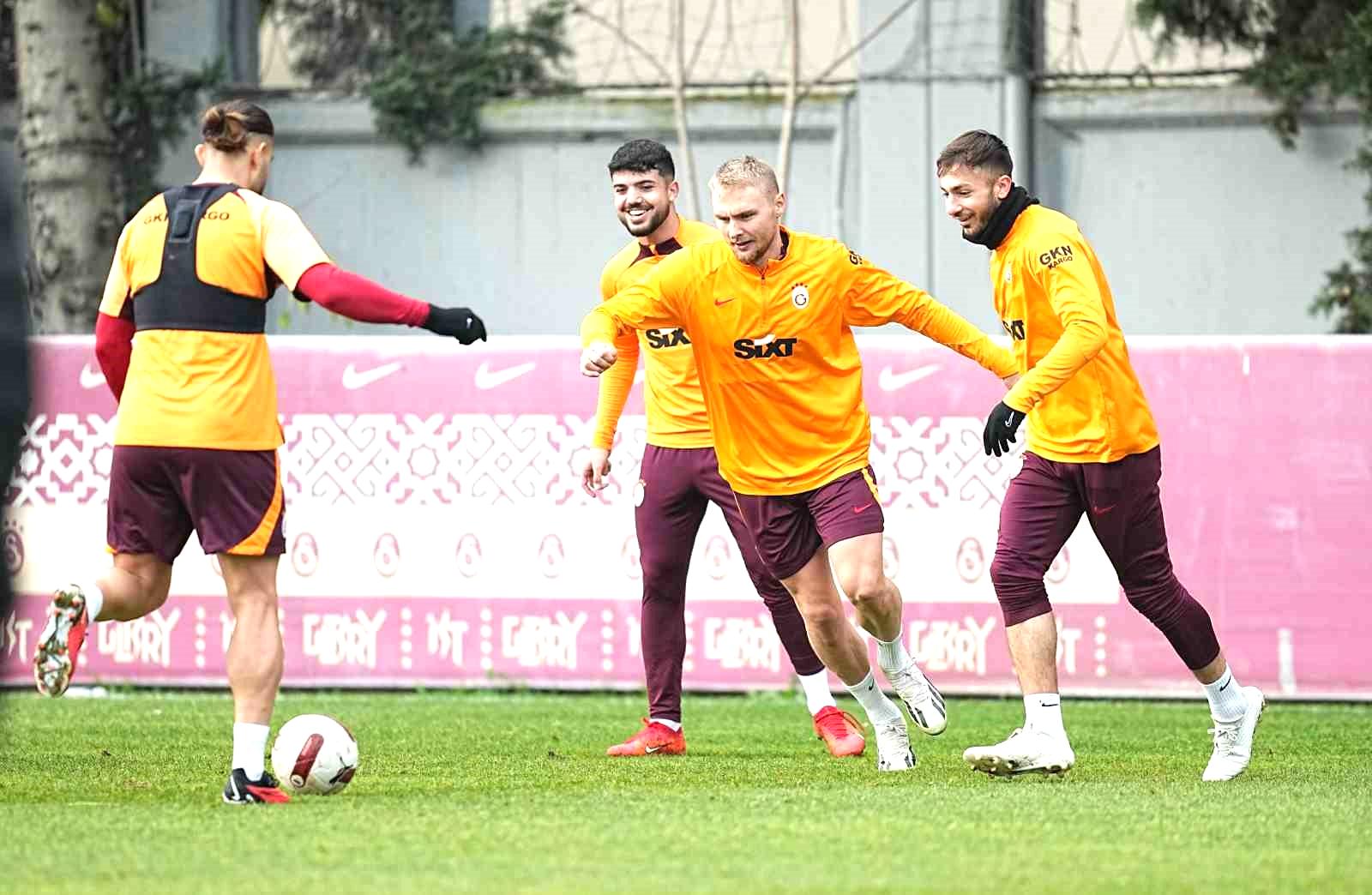 Galatasaray, Fenerbahçe derbisi hazırlıklarına devam etti