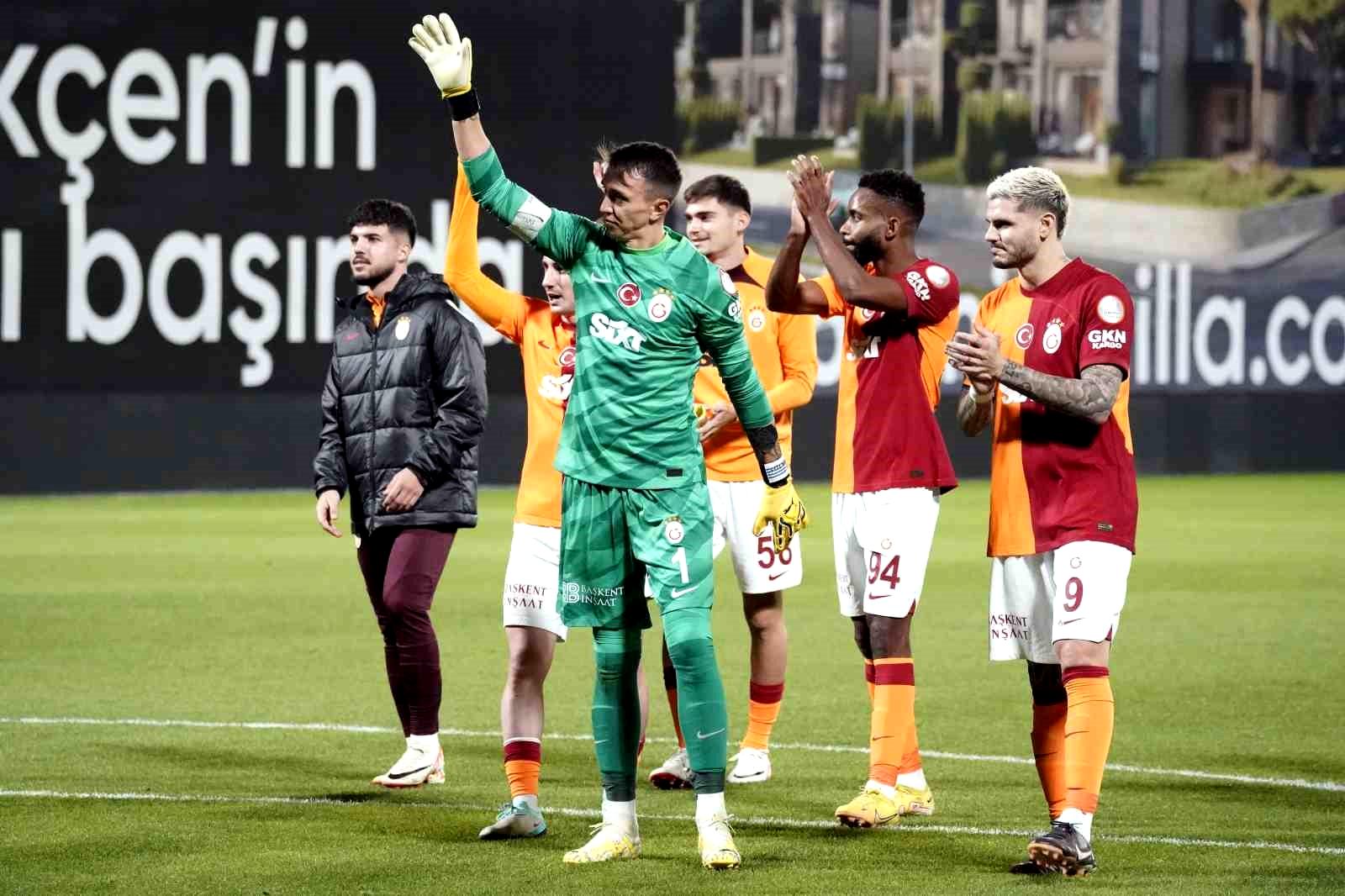 Galatasaray’da, Fenerbahçe derbilerinin en deneyimlisi Fernando Muslera