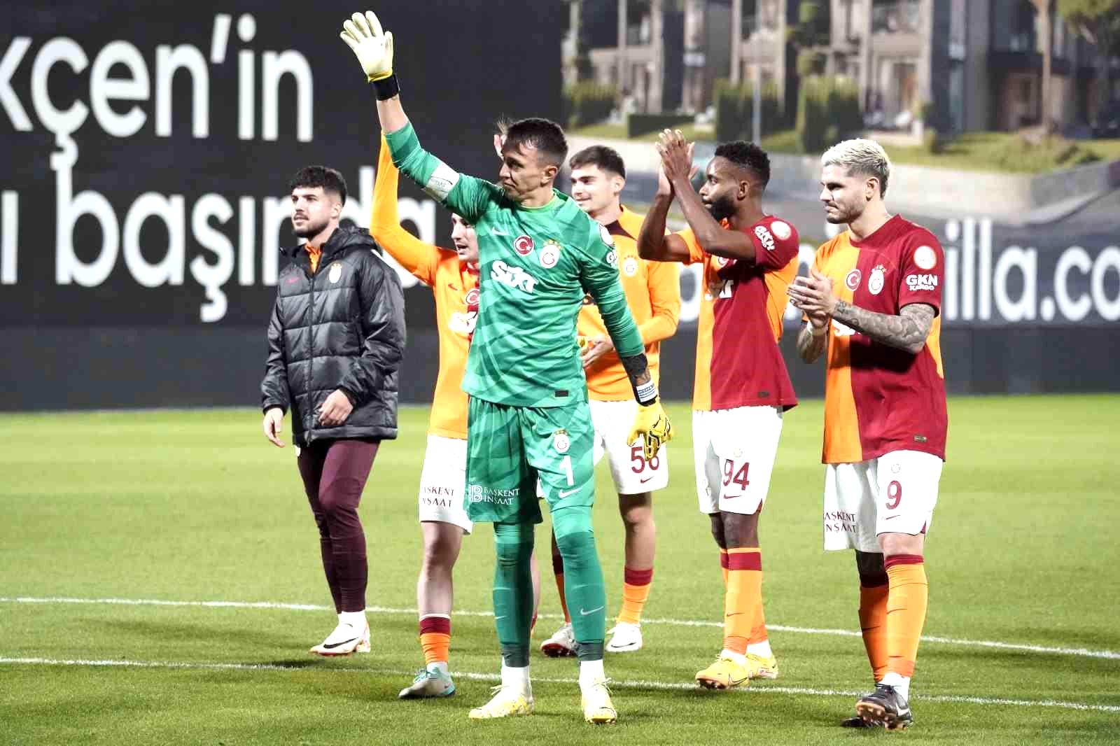 Galatasaray’da, Fenerbahçe derbilerinin en deneyimlisi Fernando Muslera