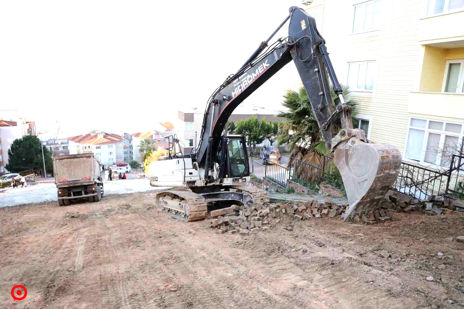 Gemlik’te dört koldan yol atağı