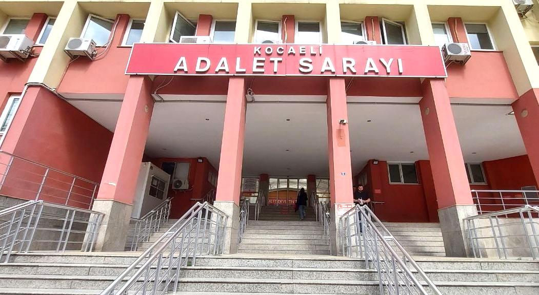 Kocaeli Devlet Hastanesi otoparkında