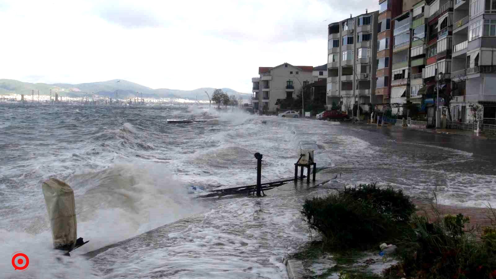 Kocaeli Valiliği fırtınaya karşı uyardı