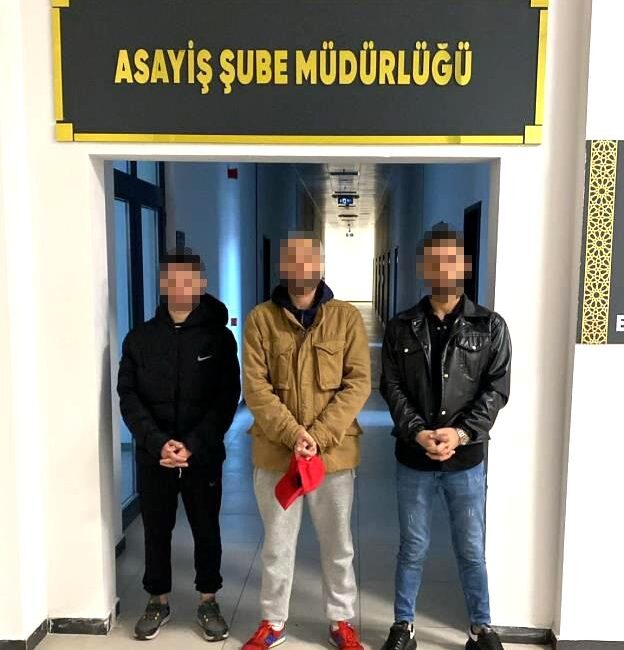 Kocaeli’de sokakta 2 kişiyi