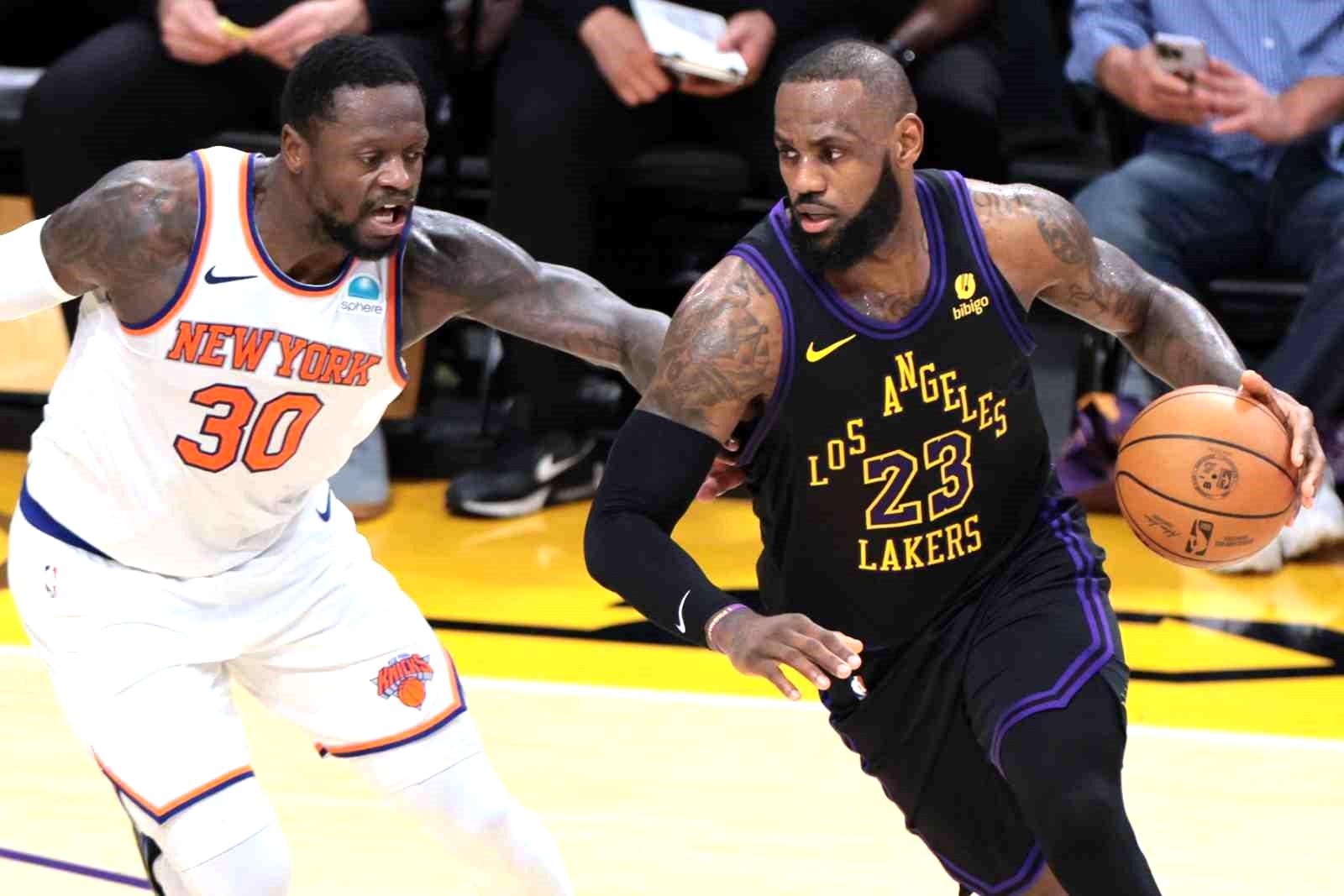 LeBron James’in triple-double performansı Lakers’a yetmedi