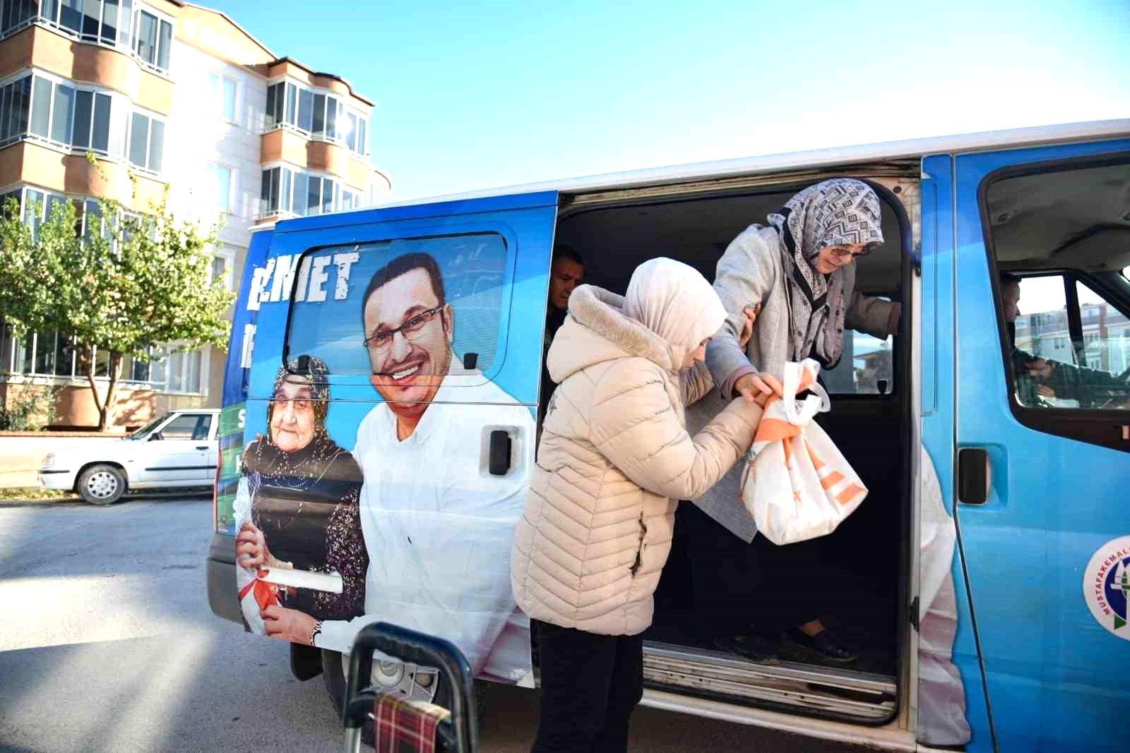 Mustafakemalpaşa Belediyesi on binlerce insana dokundu