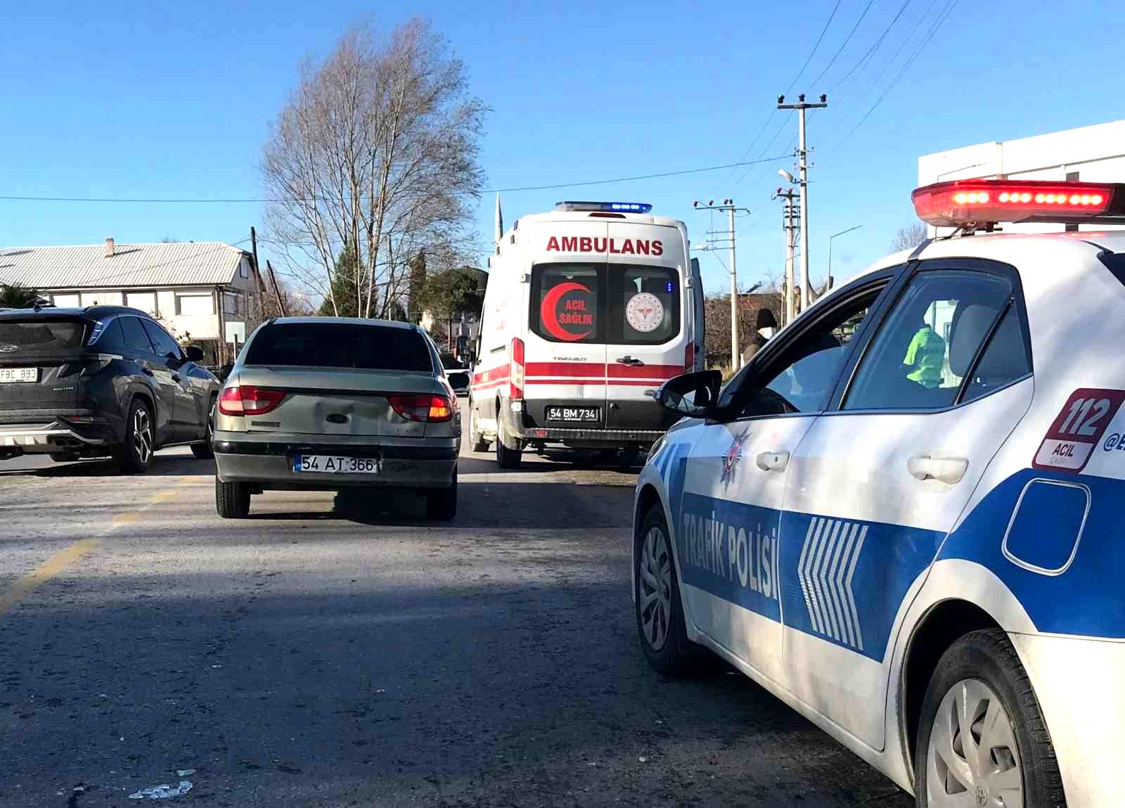 Sakarya’daki kazada babaanne ve 8 aylık torunu yaralandı