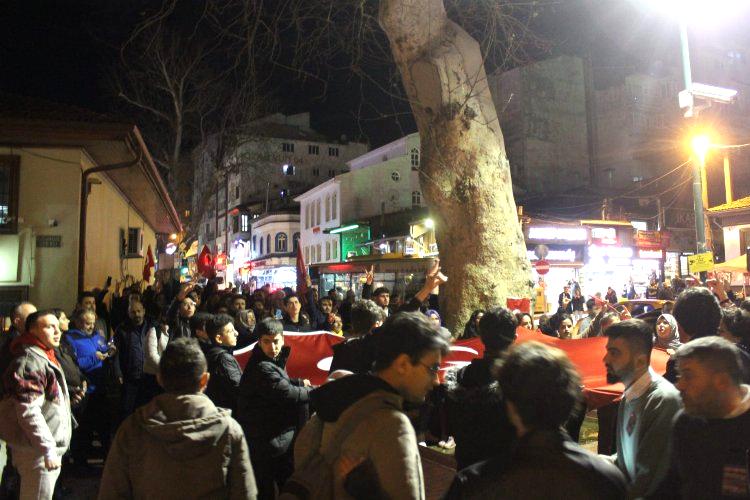 Şehit olan 12 kahraman için Bursa’da yürüyüş