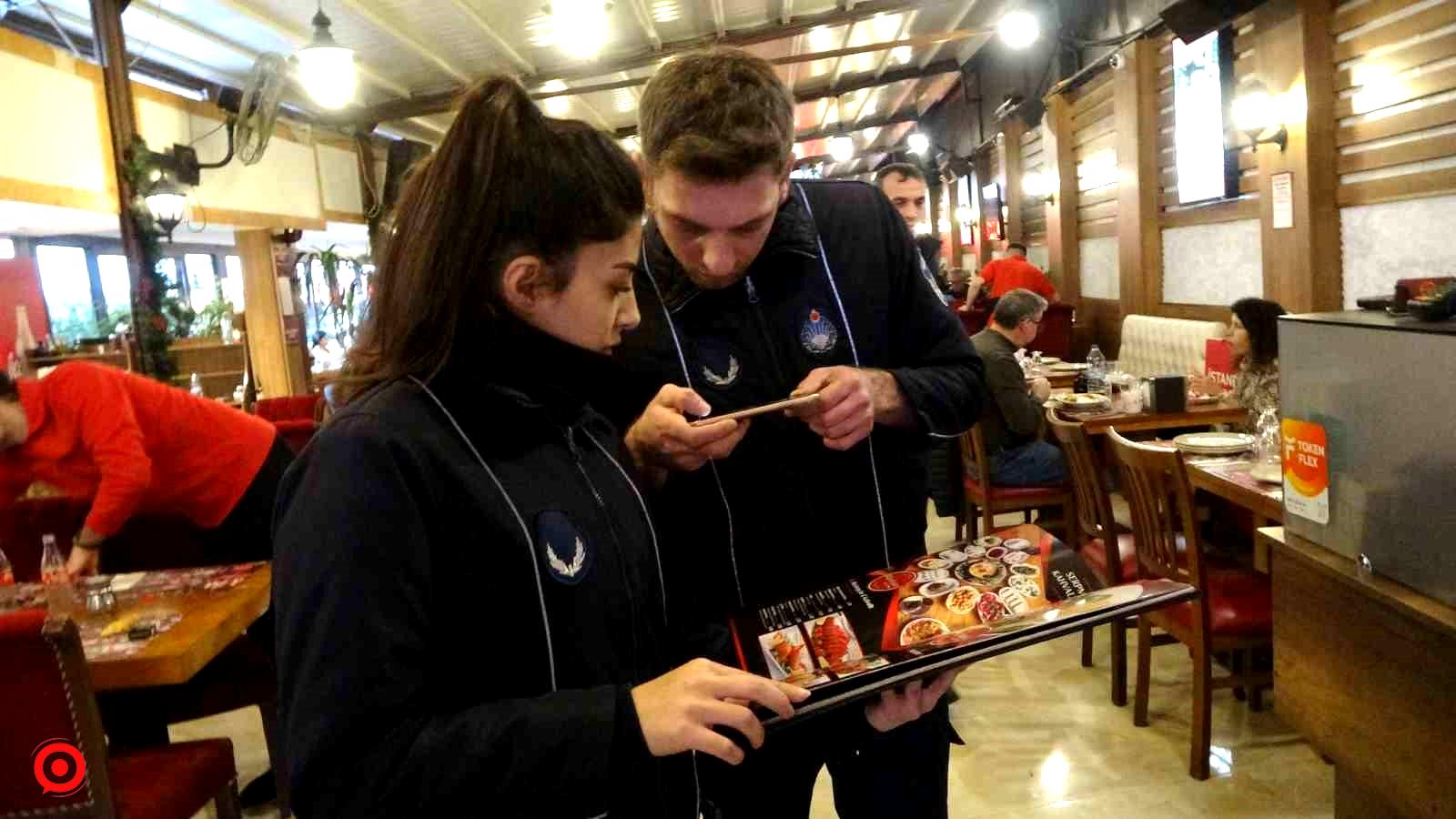 Taksim’de yılbaşı öncesi denetimler sıklaştı