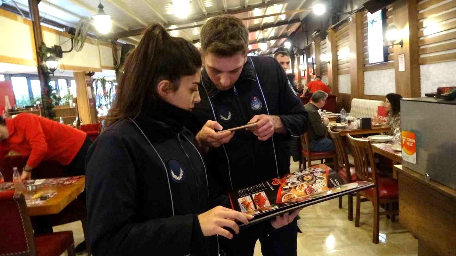 Taksim’de yılbaşı öncesi denetimler sıklaştı