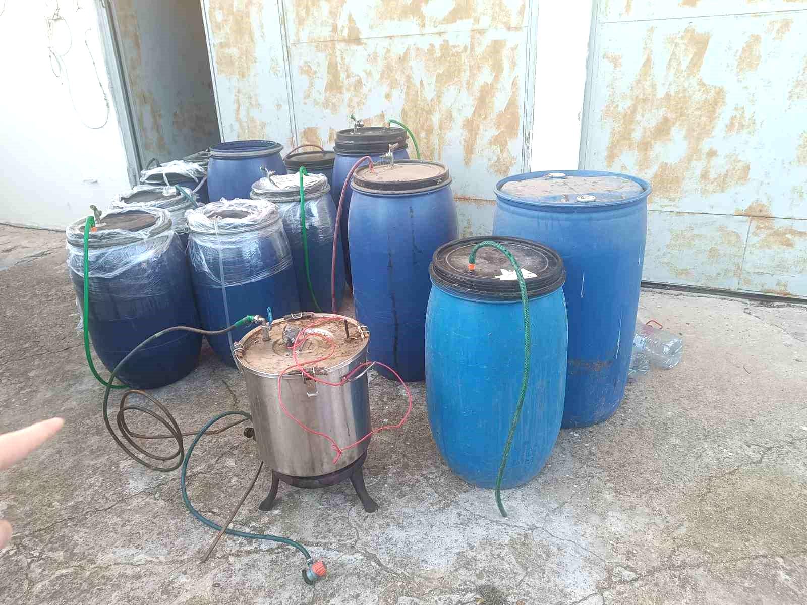 Tekirdağ’da yılbaşı öncesi 800 litre sahte içki ele geçirildi