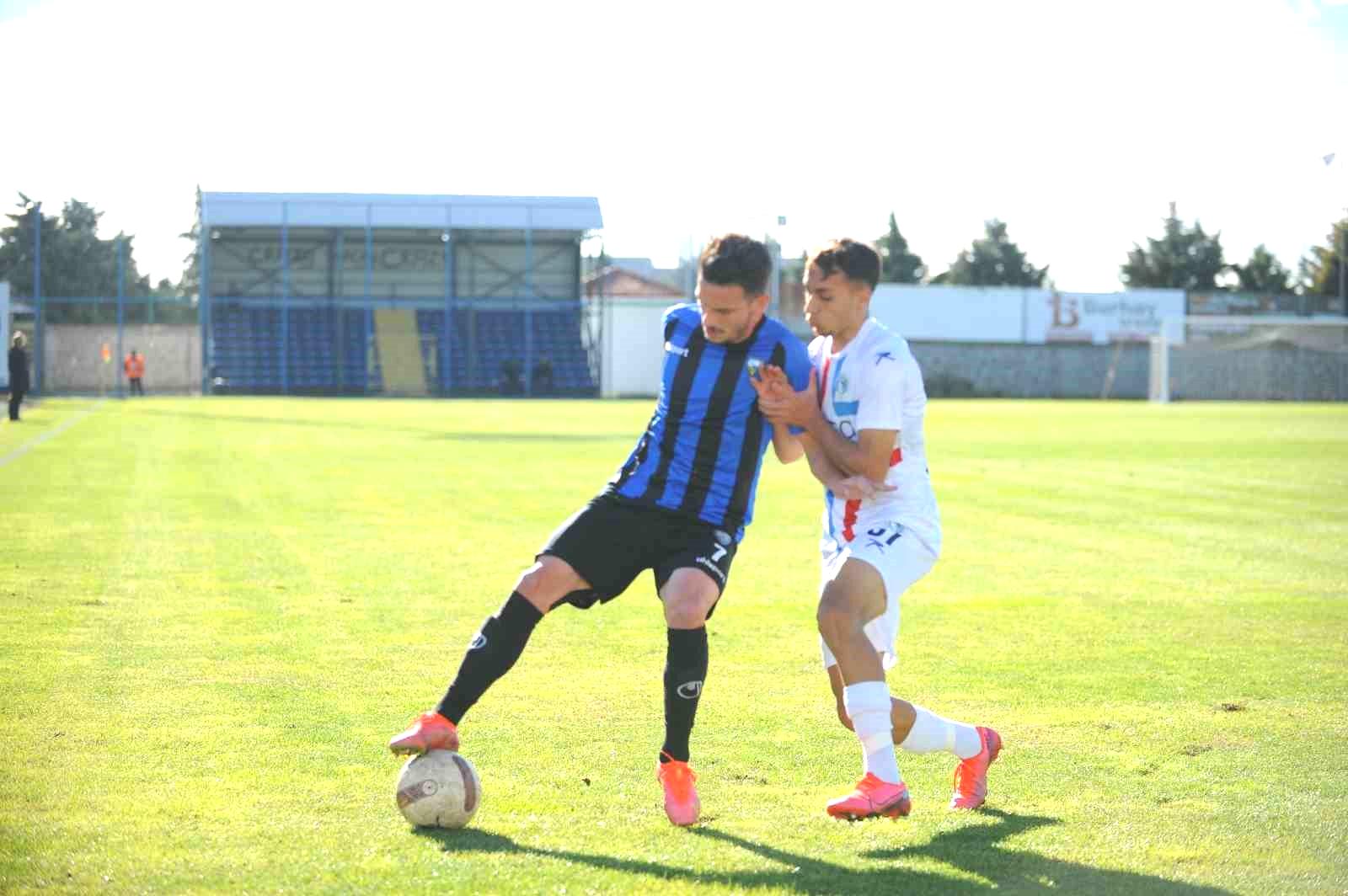 TFF 2. Lig: Karacabey Belediyespor: 1 – Beyoğlu Yeni Çarşı: 1