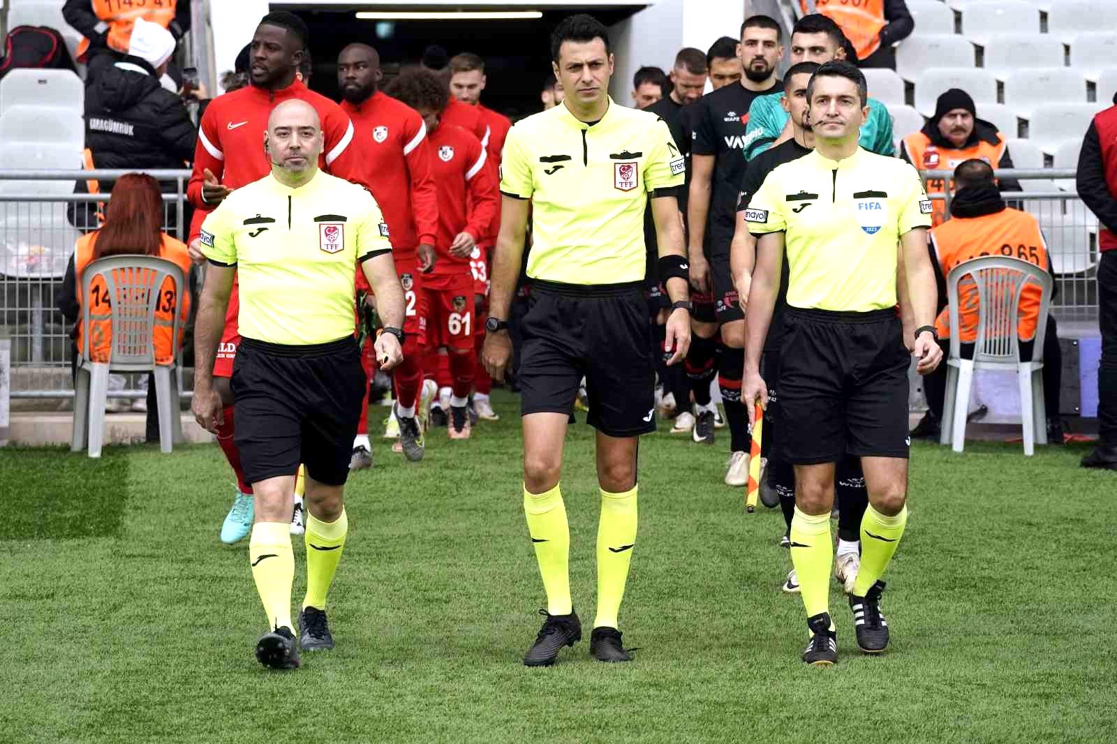 Trendyol Süper Lig: Fatih Karagümrük: 0 – Gaziantep FK: 0 (Maç devam ediyor)