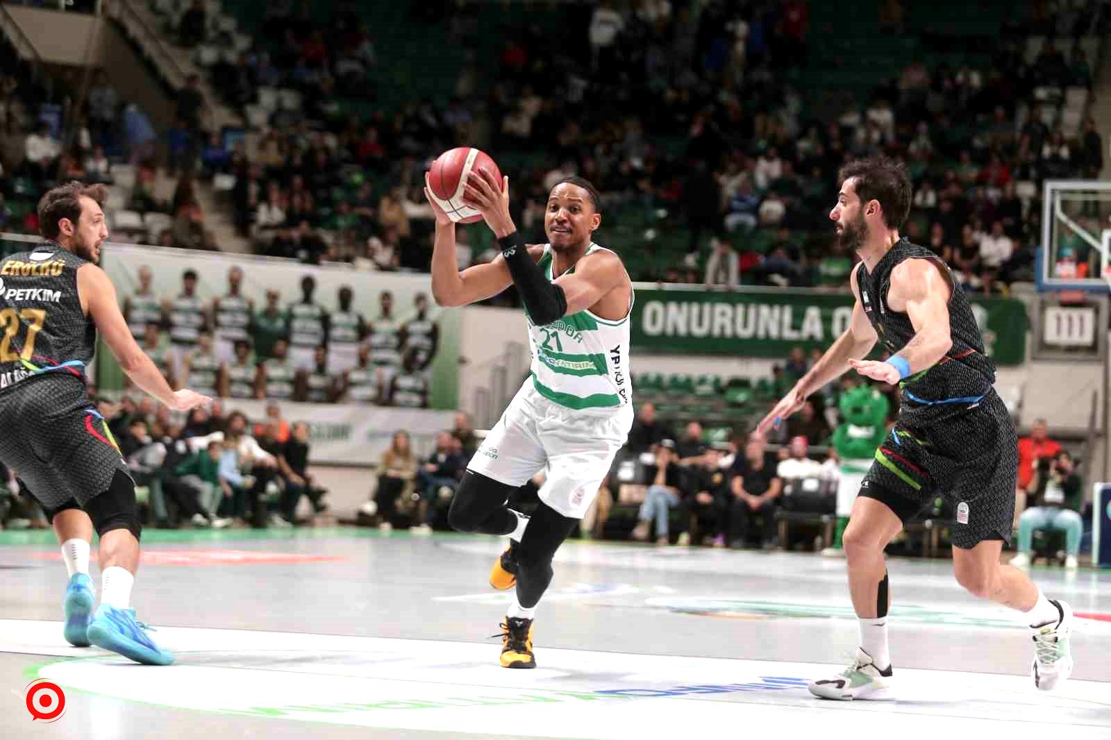 Türkiye Sigorta Basketbol Süper Ligi: Bursaspor: 94 - Petkimspor: 84