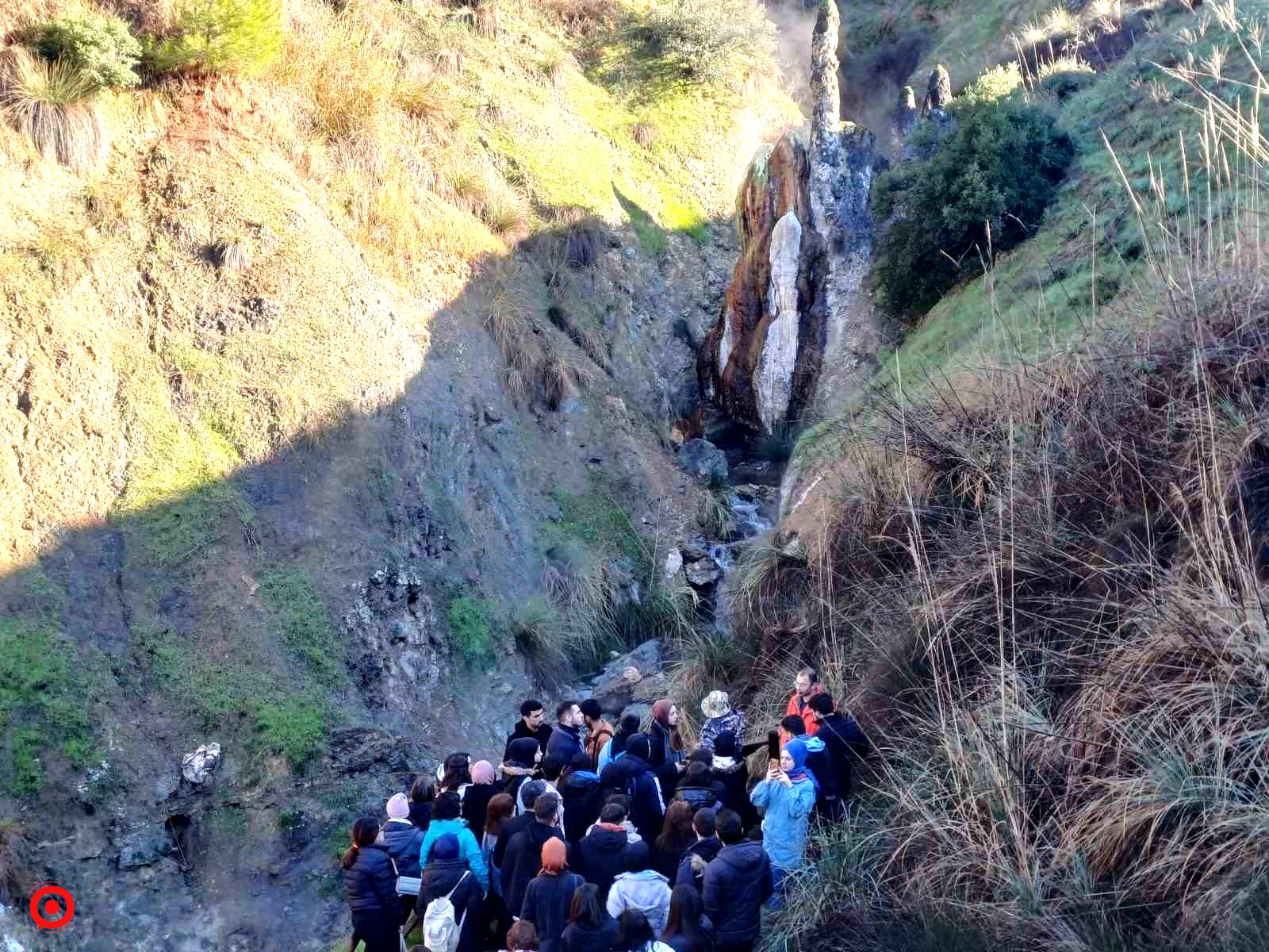 Türkiye’nin tek canlı dikitleri akademisyenler tarafından incelendi