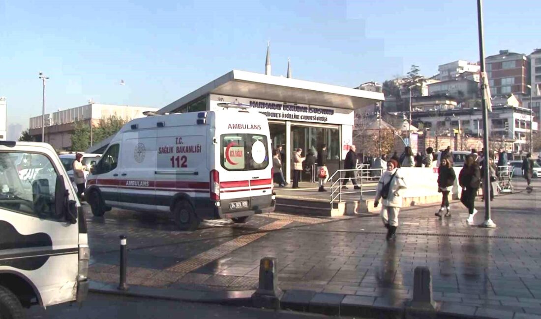 Üsküdar Marmaray istasyonunda raylara