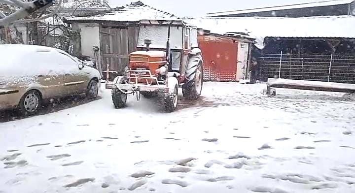 Uyarılar gerçeğe dönüştü: Edirne’de kar yağışı başladı