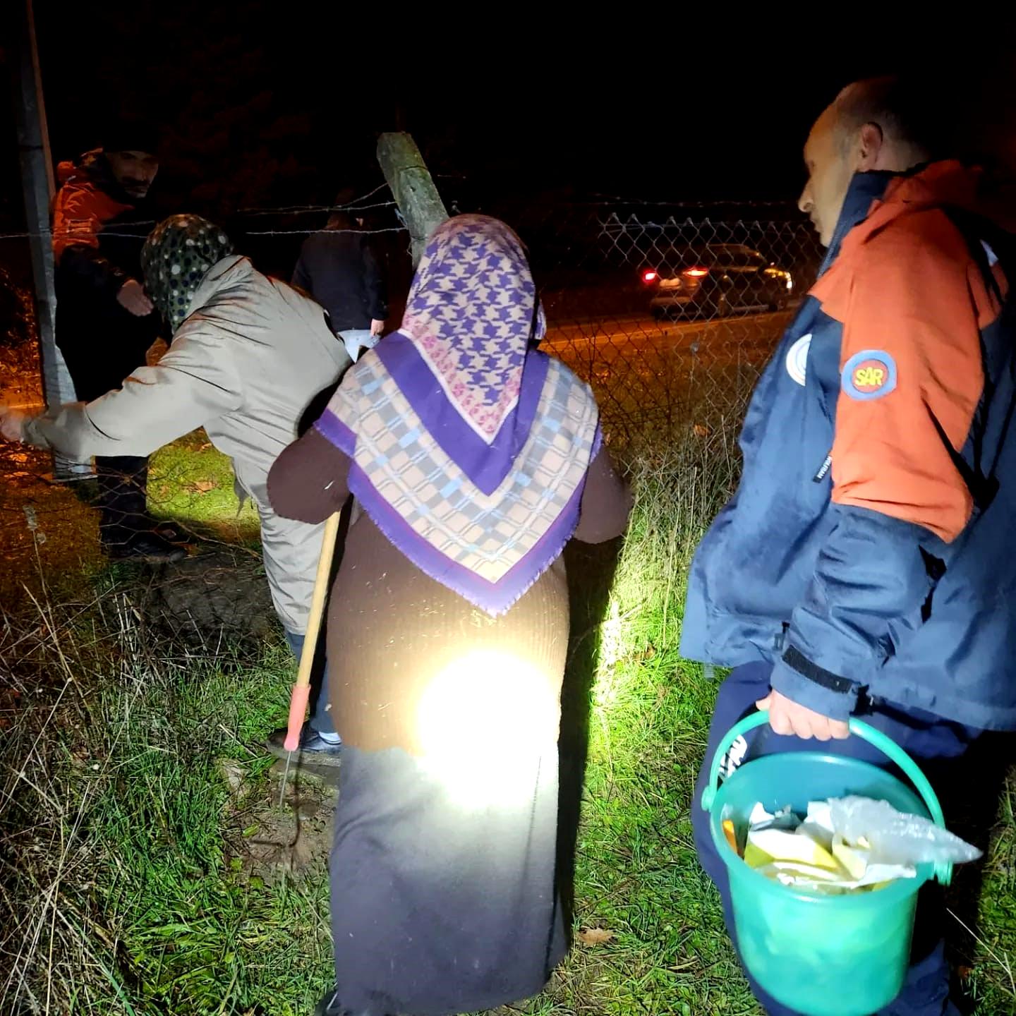 Yalova’da mantar toplarken ormanda kaybolan 3 kişi kurtarıldı