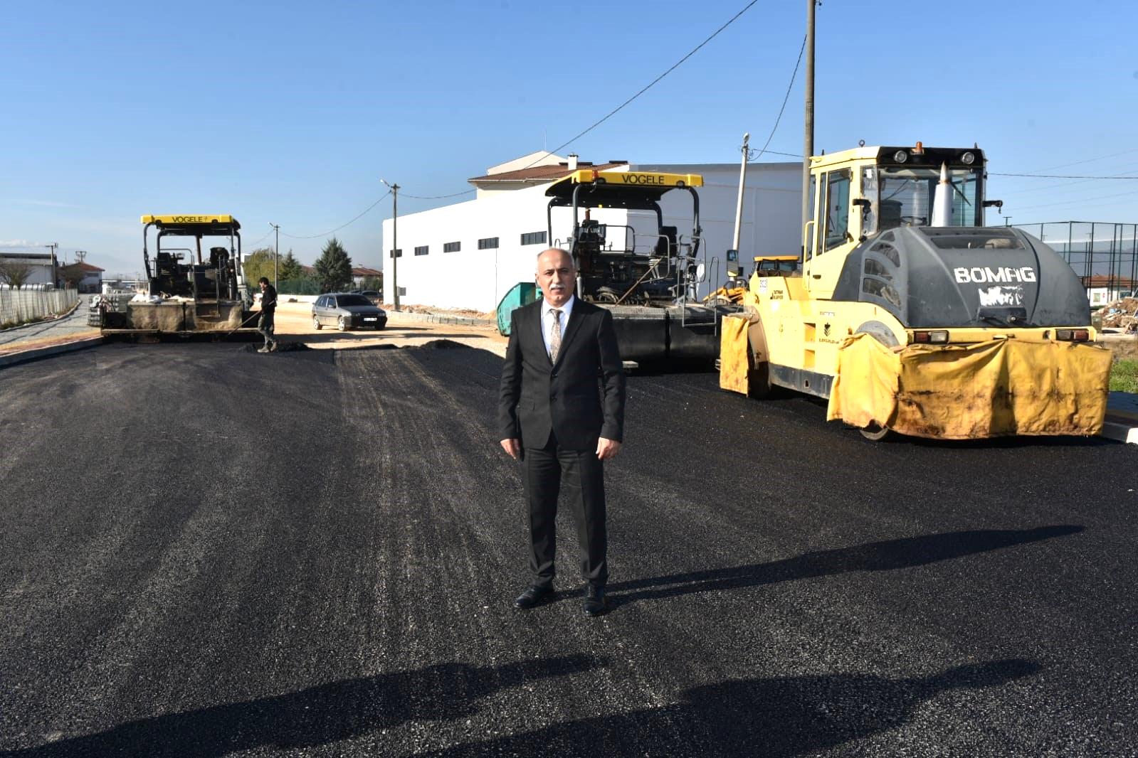 Yenişehir okullar bölgesinde asfalt çalışması