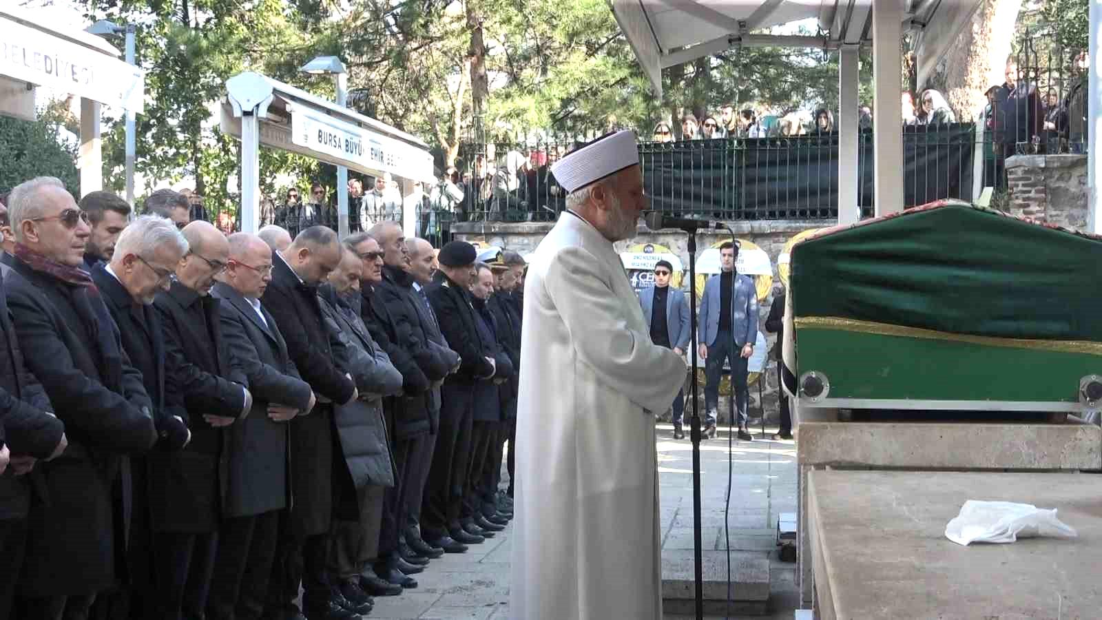 Zeki Zorlu’nun eşi Türkan Zorlu toprağa verildi