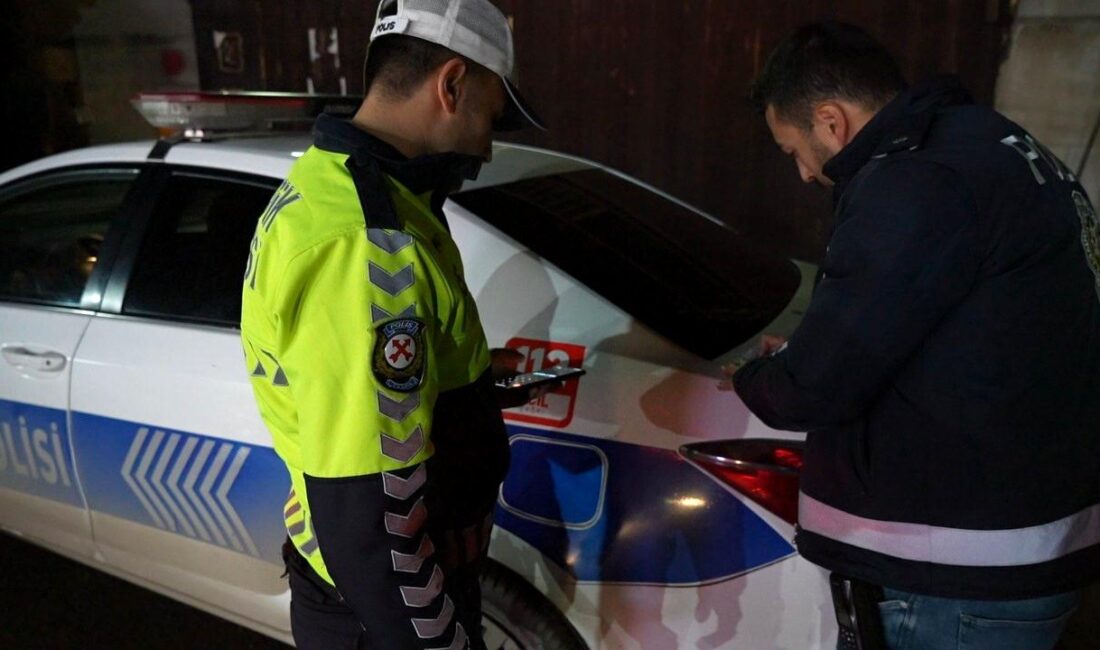 Edirne’de motosikletli genç sürücüler