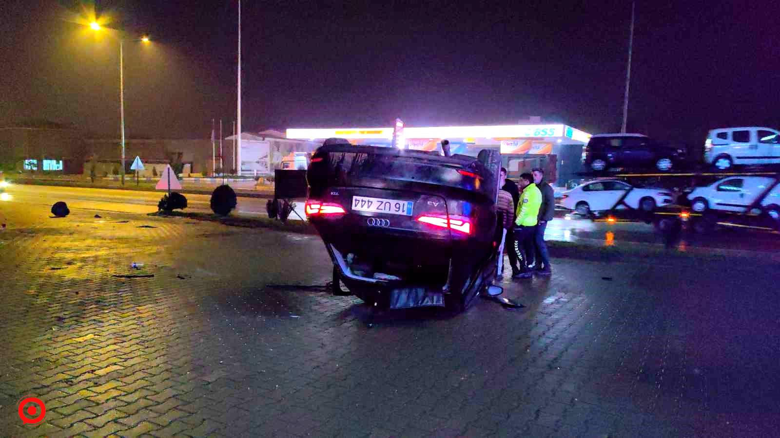 Babasından izinsiz aldığı aracı hurdaya çevirdi: 3 yaralı