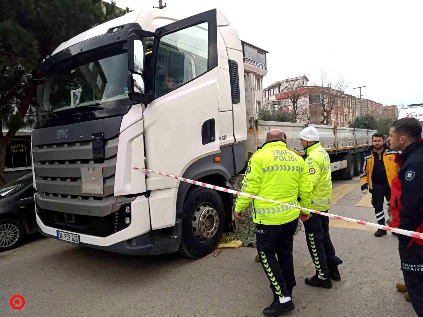 Bandırma’da yaya geçidindeki kazada tır şoförü tutuklandı