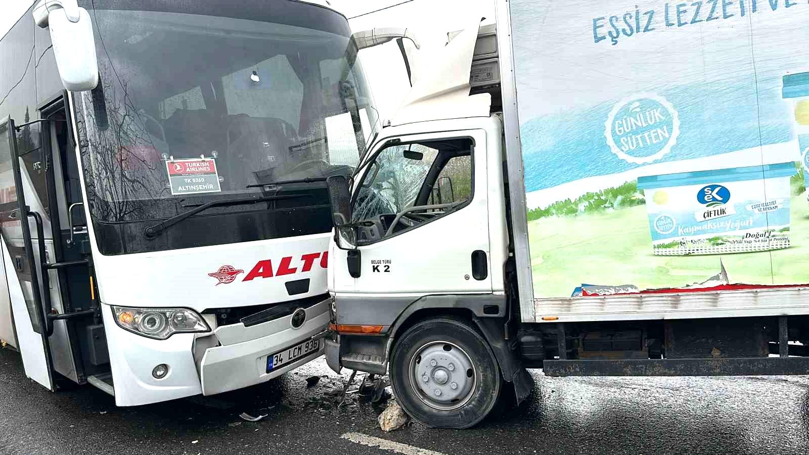 Başakşehir’de zincirleme kaza: 1 yaralı