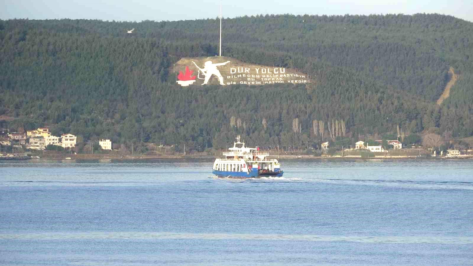 Bozcaada ve Gökçeada’ya yarınki feribot seferlerine fırtına engeli