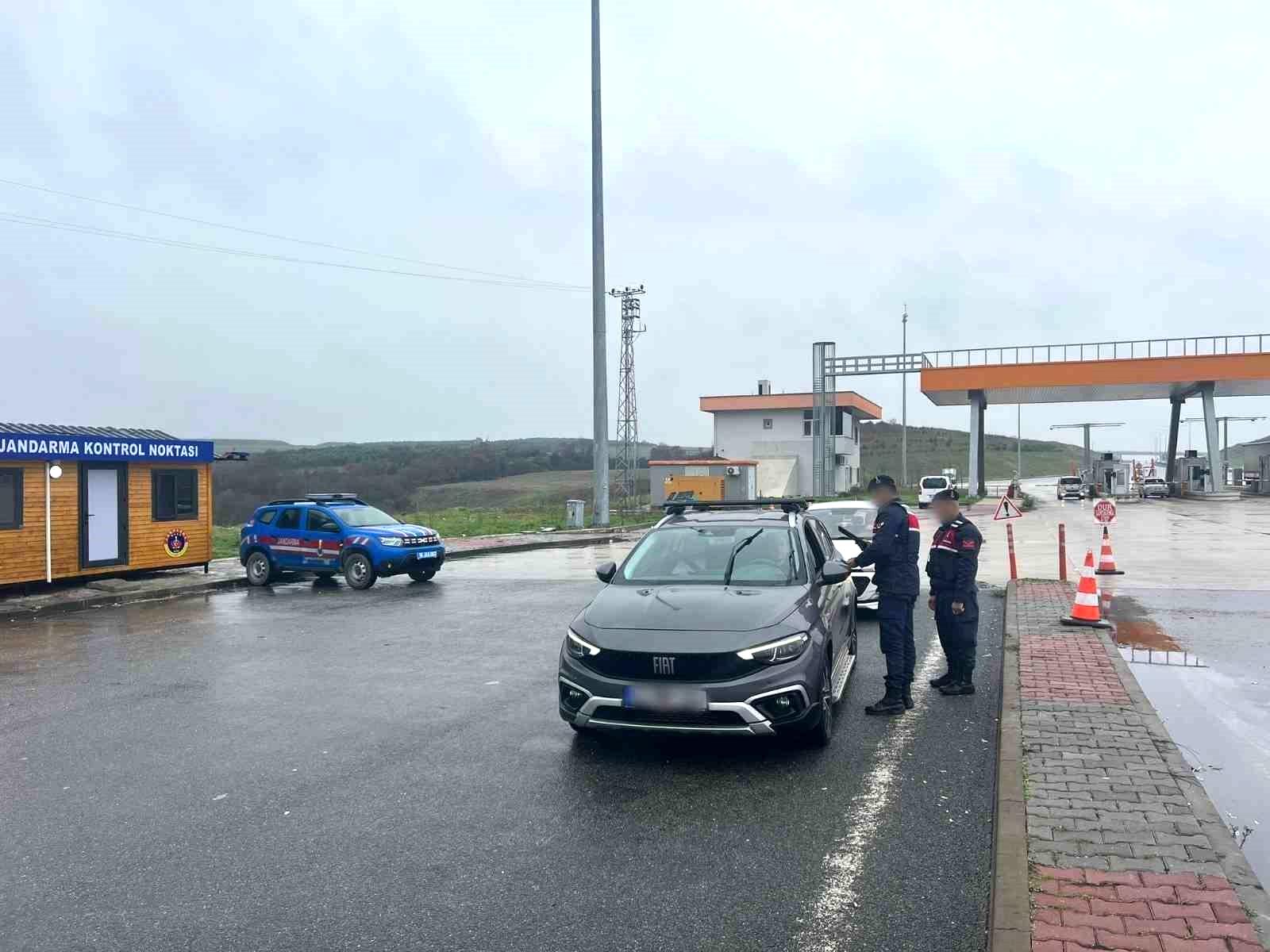 Bursa’da jandarmadan “Huzur ve Güven” uygulaması: 55 aranan şahıs yakalandı