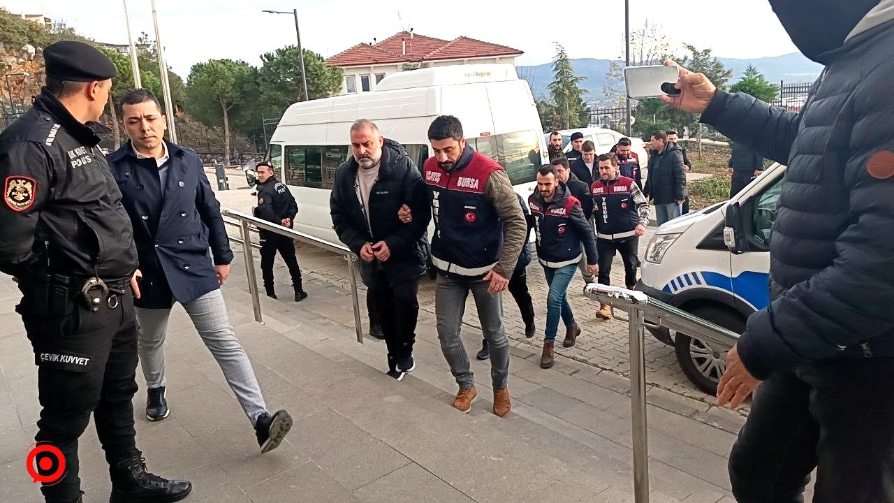 Bursa’daki kuyumcu fonu sanıkları adliyeye sevkedildi...Tüm servetine tedbir geldi