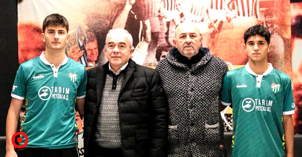 Bursaspor Kulübü, Ahmet Hakan Atış ve Ahmet Berke Ay’la profesyonel sözleşme imzaladı