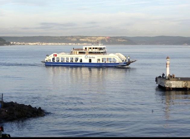 Çanakkale-Eceabat hattında bazı feribot seferleri iptal edildi