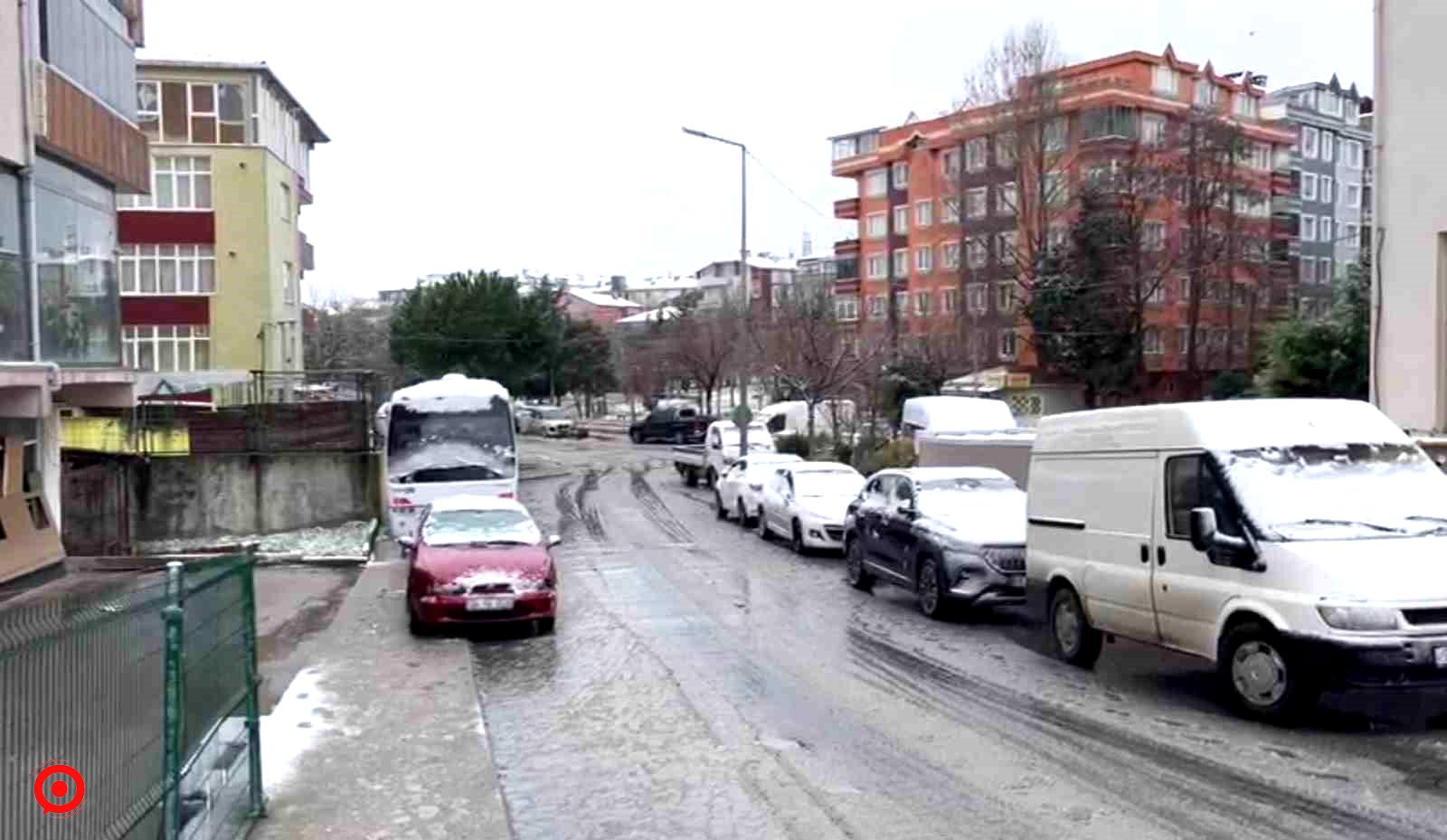 Çerkezköy beyaz örtüyle kaplandı