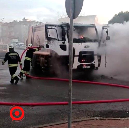 Çorlu’da çöp kamyonu cayır cayır yandı