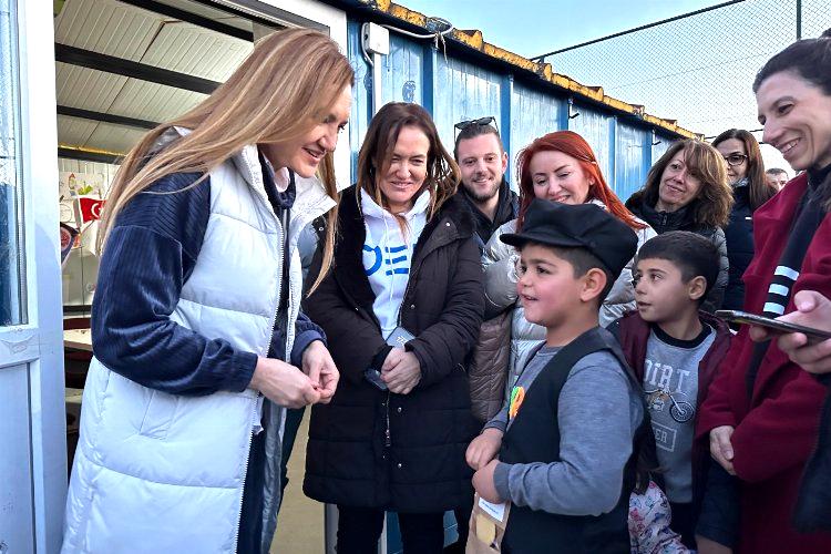 Dokuz Eylül ekiplerinden Malatya konteyner kente ziyaret