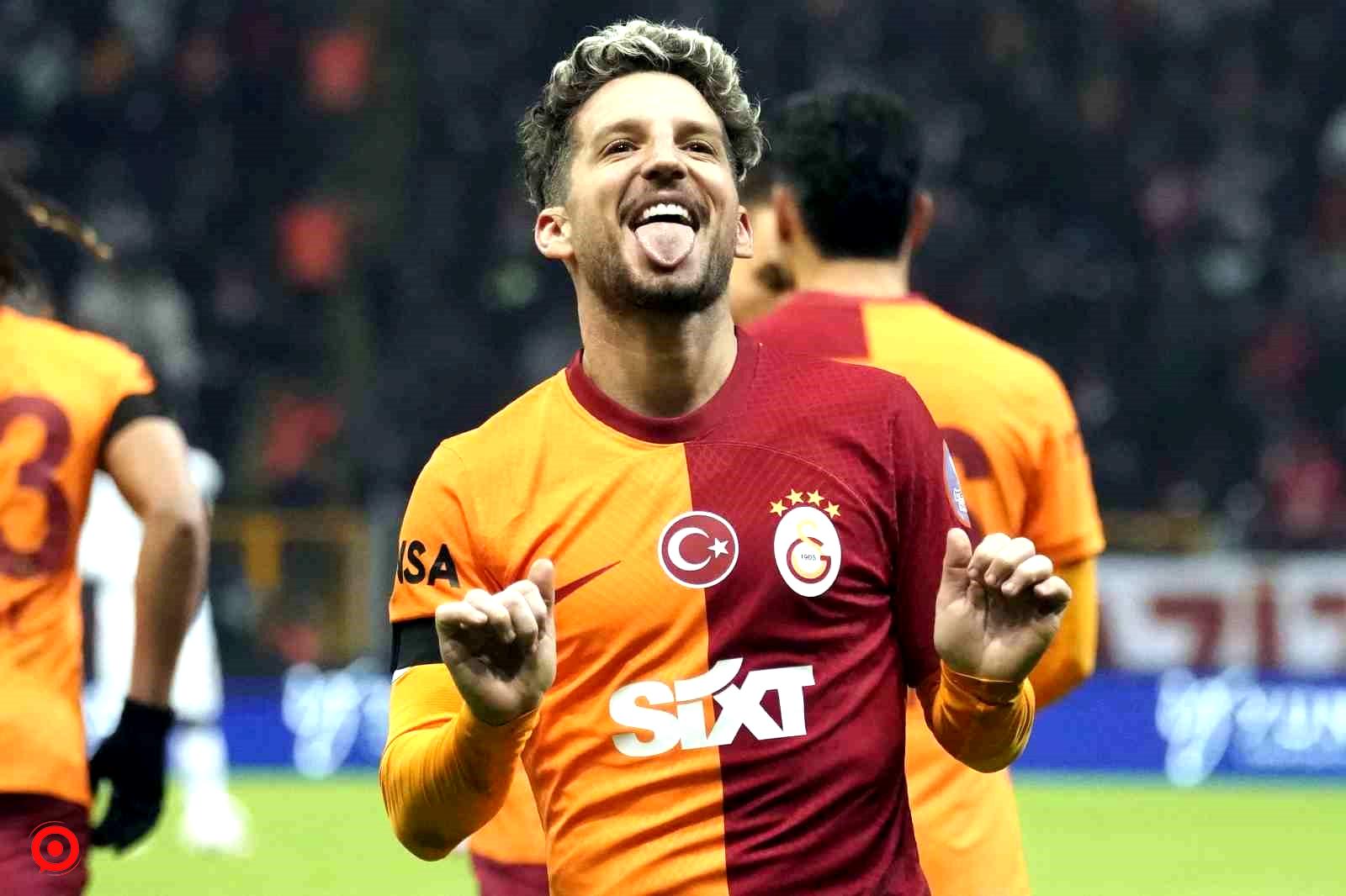 Dries Mertens 5. golünü attı