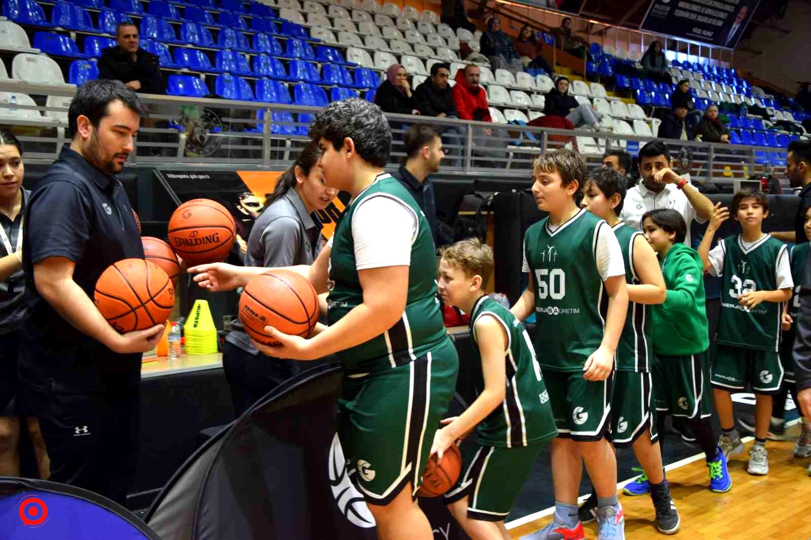 Enerjisa’dan Balıkesirli çocuklara basketbol kampı