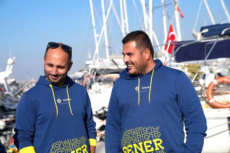 Fenerbahçe Doğuş Yelken sporcuları Türkiye rekoru turunda